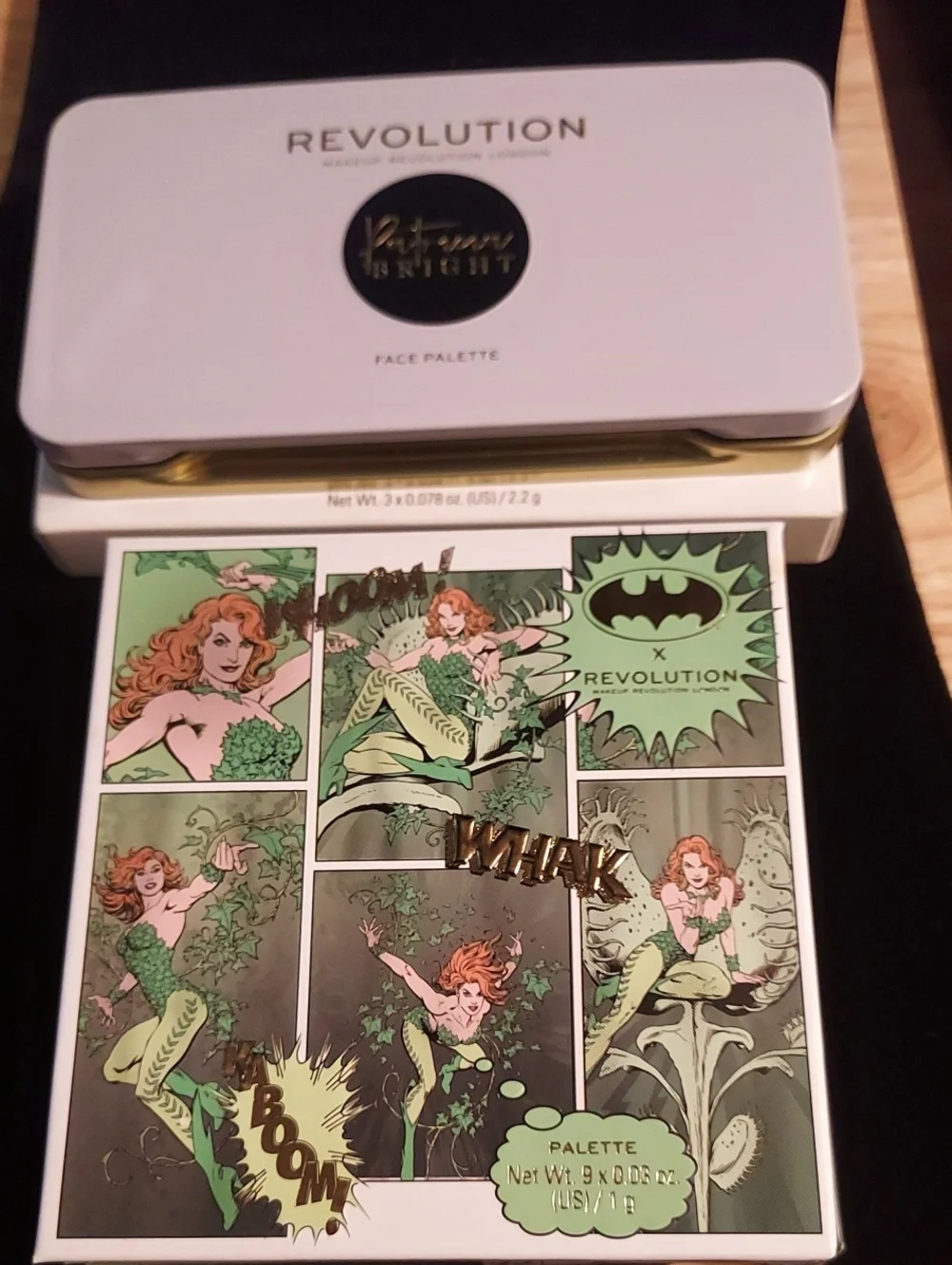 Revolution Poison Ivy Comic Art Face Palette -Also Summer Sunrise BN